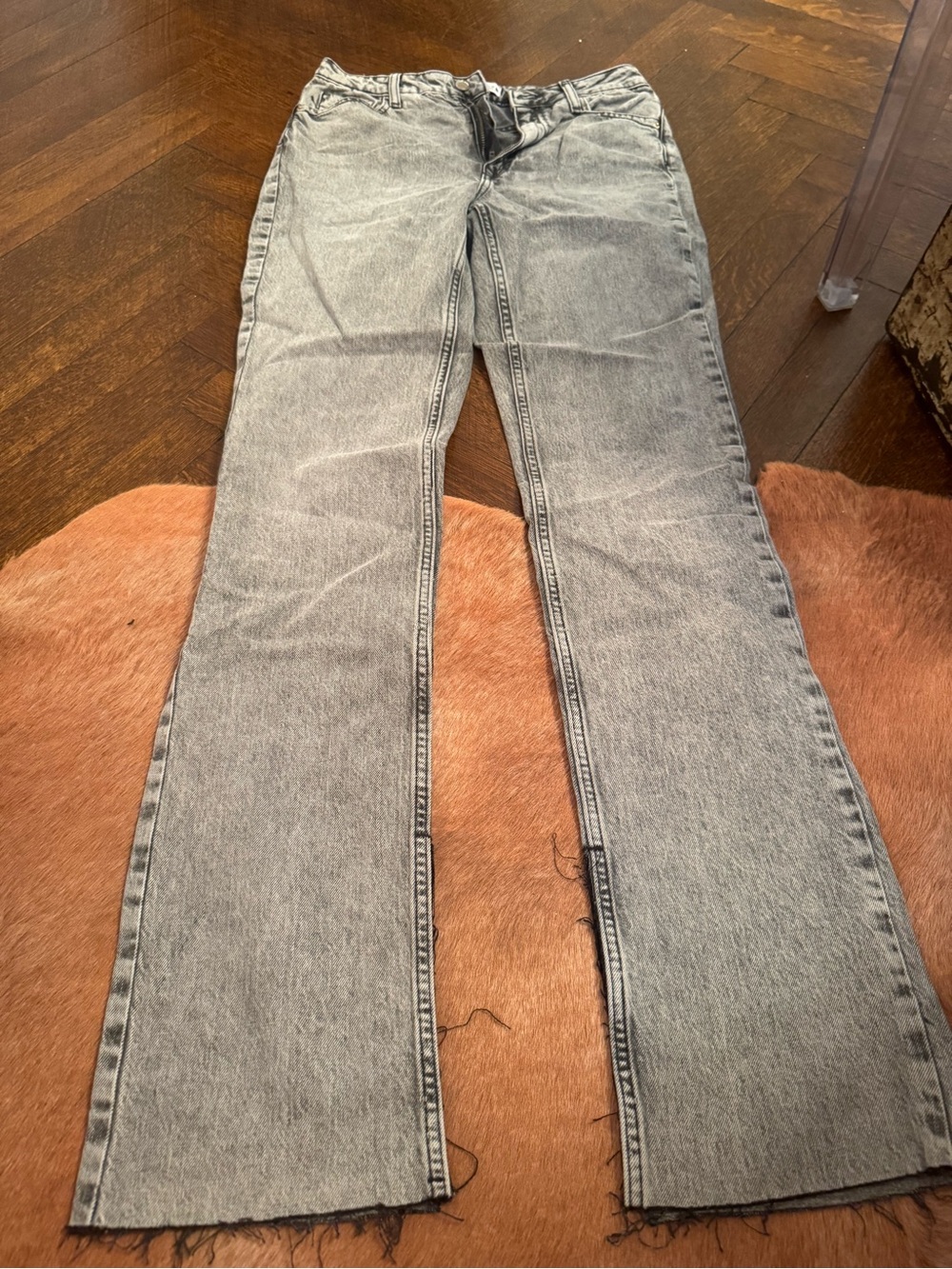 Women’s Gray Washed Slight Flare Leg Raw Edge Hem Jeans